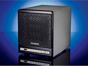Пользователи одной сети имеют доступ к общим папкам, каталогам загрузки, web-директориям и USB-устройствам с Qnap TS-409 Turbo.