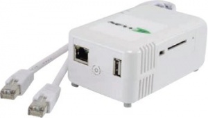 Подключаете SheevaPlug к Ethernet-кабелю — и вперед!