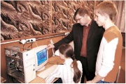 С. П. Кубраков проводит занятие по тестированию аппаратной части.